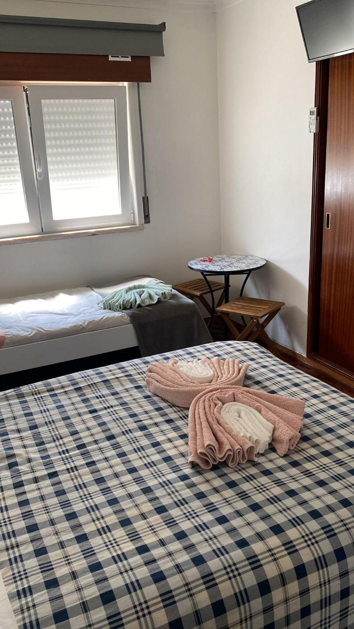 Guest House Patrocinio Corroios Quarto foto